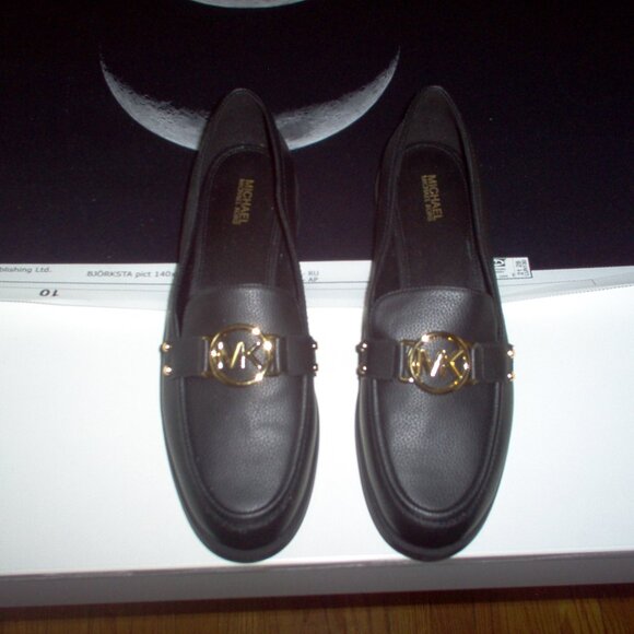 MICHAEL KORS LOAFERS, Pebbled Leather Size 9.5 M SG22E - Picture 1 of 5